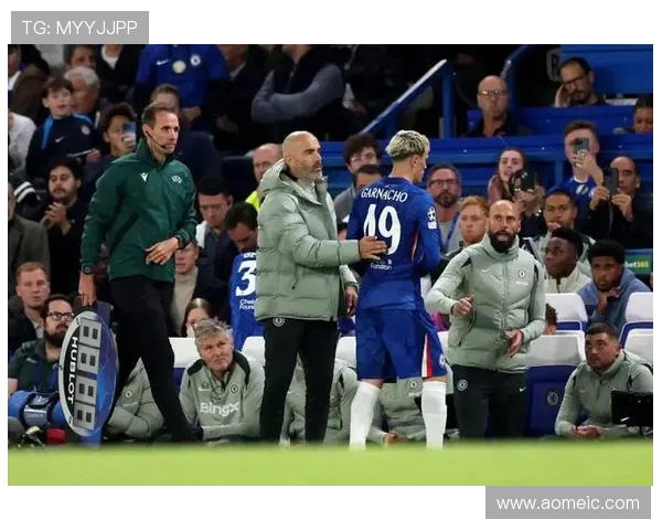 欧冠今日最佳进球评选四强揭晓卡尔派尚纳瓦罗古鲁泽塔闪耀登场