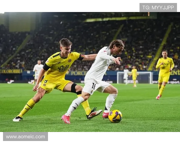 每体：库尔图瓦效力马竞时巴萨想签他，提交到技术部门后被否决